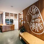 Beach Road Hotel