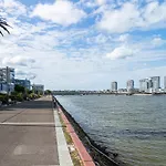 Spacious Cozy2Br Close To Olympicpark Free Carpark