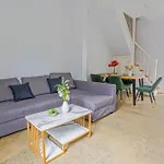 Charming 2 Bedroom House Woolloomooloo
