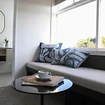 Barrys Beach Road Hotel