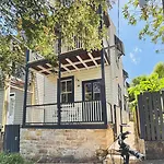 Charm & History 3Bdr Cottage Close To Harbour Views