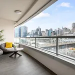 Luxury Darling Harbour Views, Pool & Parking