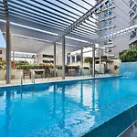 She35 - Cbd Darling Harbour Views With Pool & Gym Access