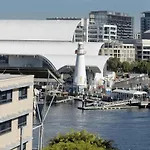She35 - Cbd Darling Harbour Views With Pool & Gym Access