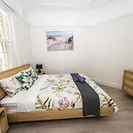 Sydney Burwood 5Bed House 3 Mins Burwood Westfield