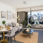 Private 2 Levels Ensuite Darling Harbour Icc