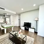 Sun-Filled Apt W Stunning Open Views Of Park&City