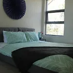 Exquisite Family Home +Parking, Close To Cbd