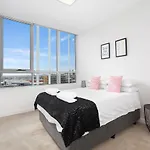 As The Sun Sets - Modern And Spacious 2Br Zetland Apartment Facing The Setting Sun