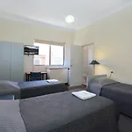 Parade Lodge
