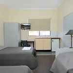 Parade Lodge