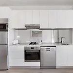 Bondi Beach Studio Penthouse Suite + Balcony