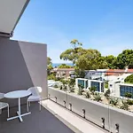 Bondi Beach Studio Penthouse Suite + Balcony