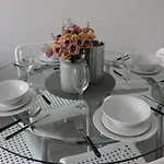 Exquisite Family Home +Parking, Close To Cbd