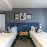 Mrs Banks Hotel