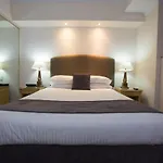 Bond 1217 Self Catering