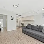 Comfortable Apartment In Central Sydney