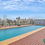 Apartment At Cooper St