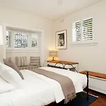 Charming Townhouse Just Steps From The Beach Duplicate
