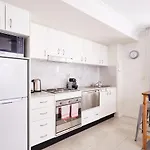 Stylish Manly Studio With Bbq Terrace And Parking