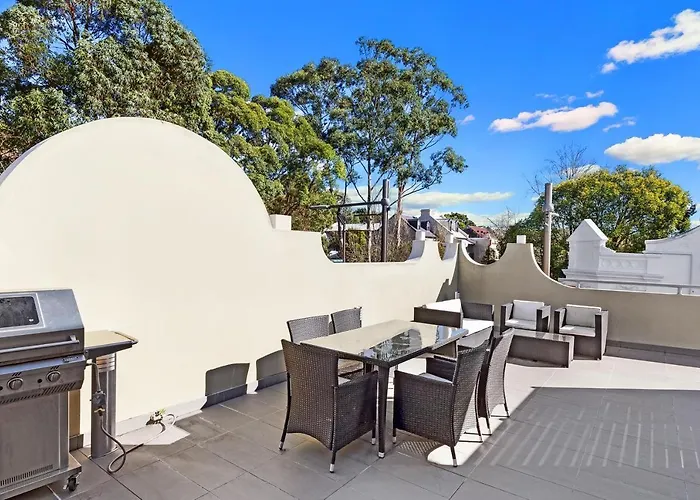 The Banq Apartments By Urban Rest