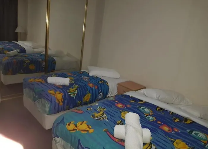 Accommodation Sydney - Kent Street Sydney Cbd Top Floor 2 Bedroom Apartment With Balcony