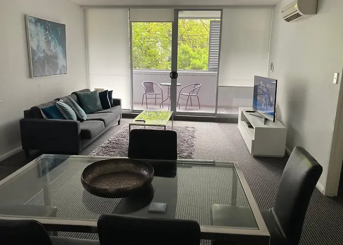 North Sydney Wyndel Apartments-Mil1005