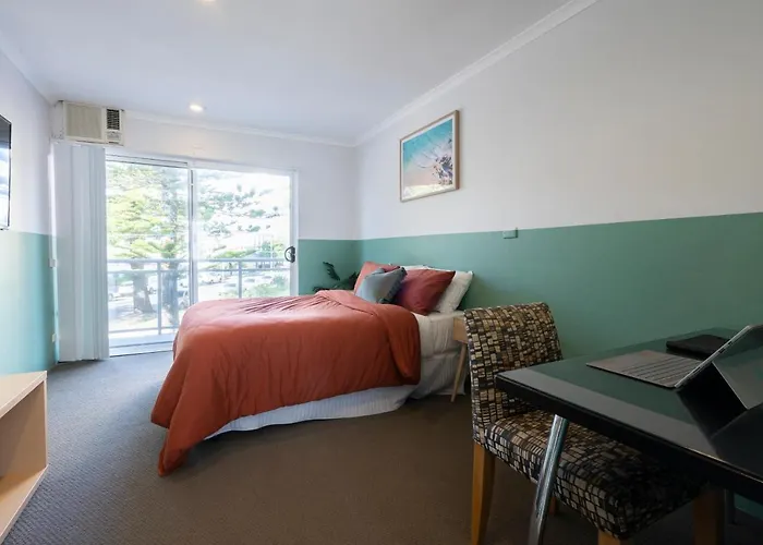 Manly Waves Hotel