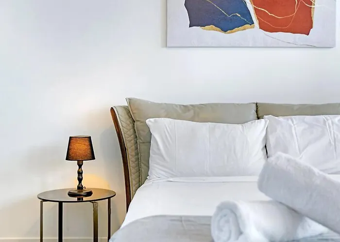 Two Beds Scenic Water&Bridge View Masterpiece Holi