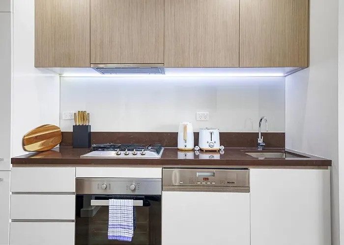City N Park View 1 Bedroom Apt @Waterloo