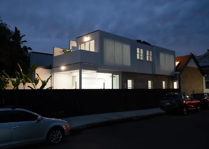 The Manly House - 100 Steps From Manly Beach