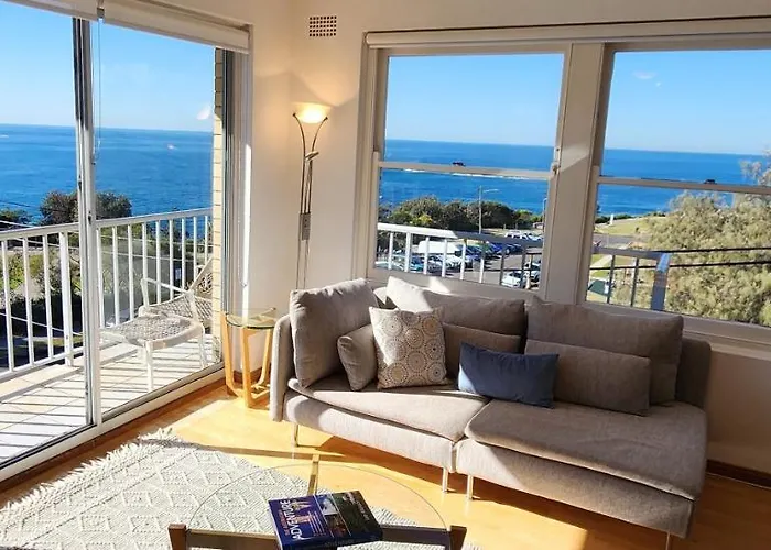 Watch The Sunrise Over Coogee 2 Bedrooms+Garage