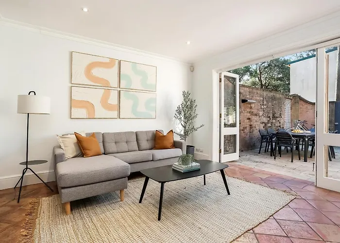 Chippendale L The Myrtle House L 3 Bedrooms