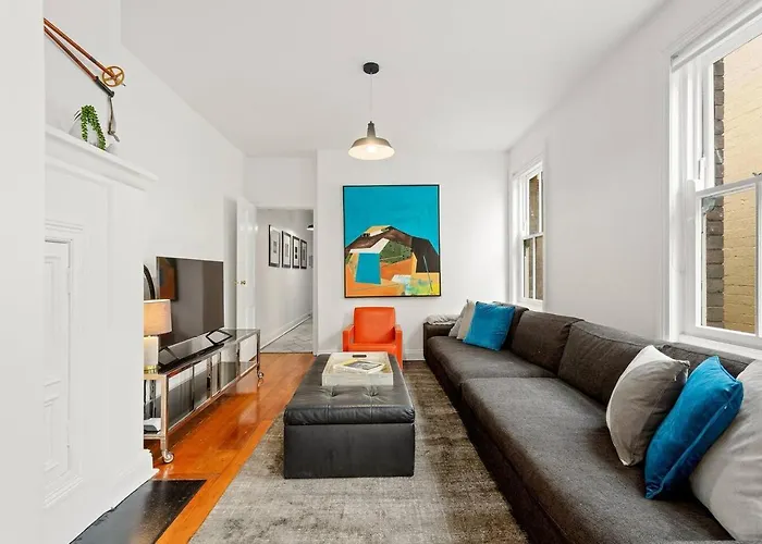 Eclectic Heritage Comfort With Terrace And Views