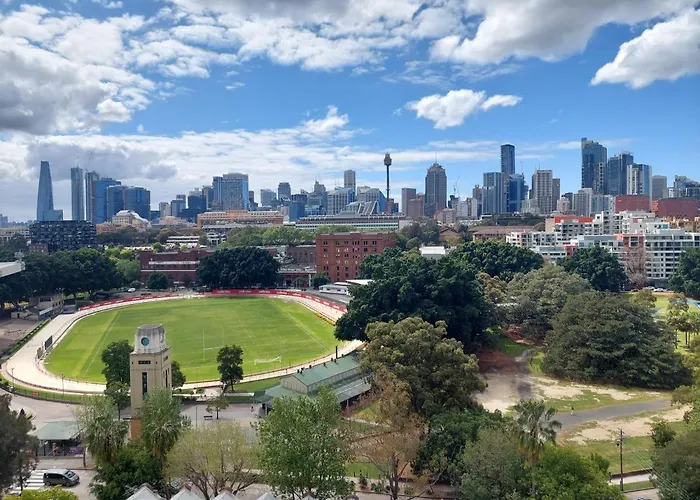 Sunny Studio And The Best View Of The City, Glebe
