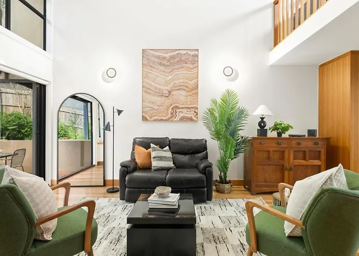 Balmain Retreat - 2Br + Study