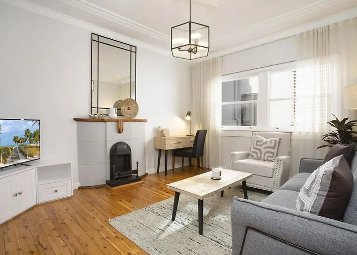 Coastal Living Just Metres From Coogee Beach