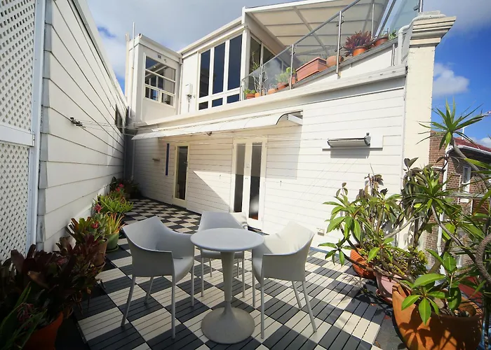 Coastal Penthouse At Coogee Beach