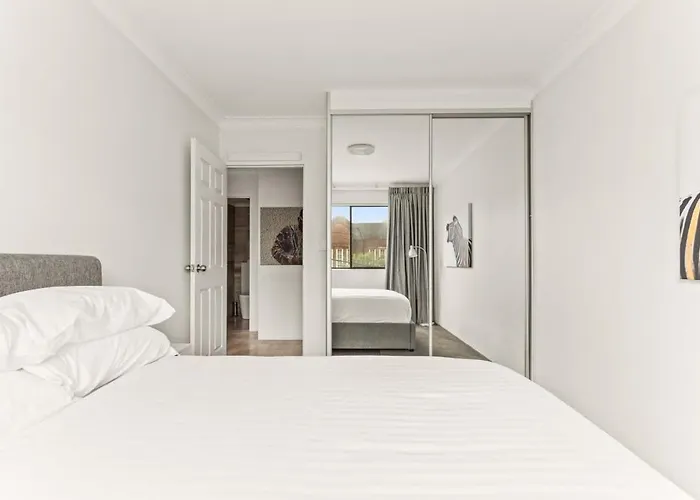 Classy 2-Bed Apartment By Prince Alfred Park