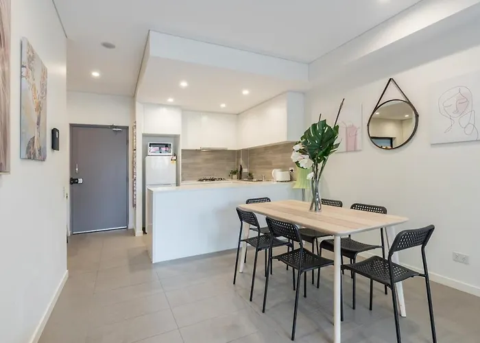 1Bedroom And Study Apt In Homebush Sleeps 5