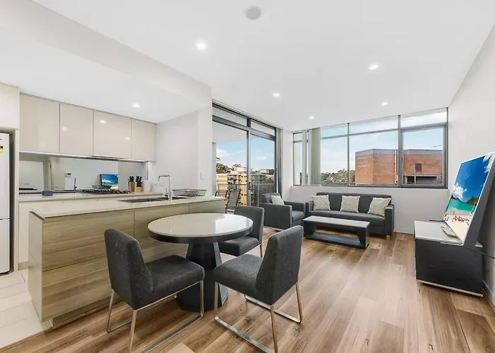 Two Bedroom Private Apartment In Lane Cove With Parking