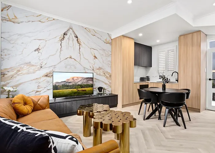 Central 2-Bed Terrace House By The Harbour