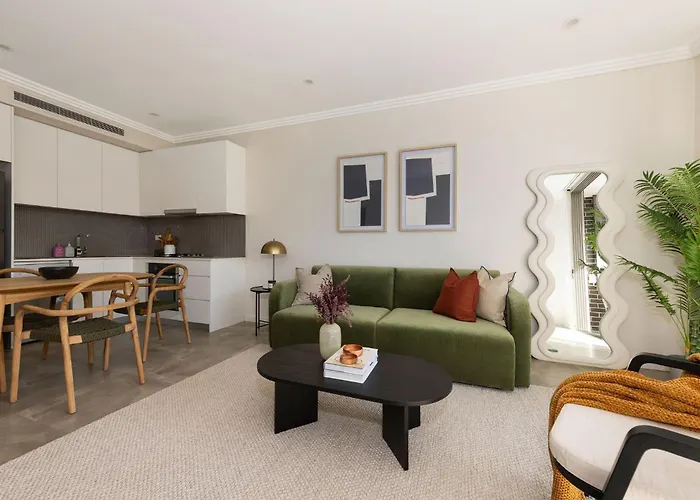 Kahlo Alexandria - Stylish 2 Bdrm Walk To Train
