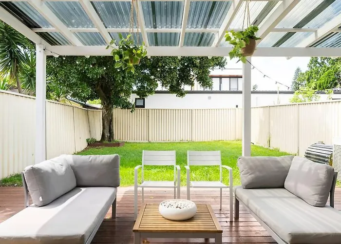 New Furnish, 3 Min Syd Airport, 1 Min Walk Beach