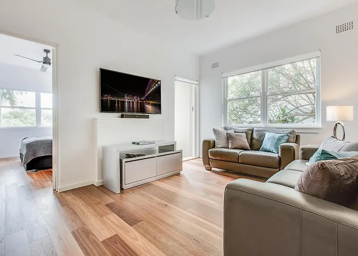 Art Deco 2-Bed Close To City And Harbour Duplicate