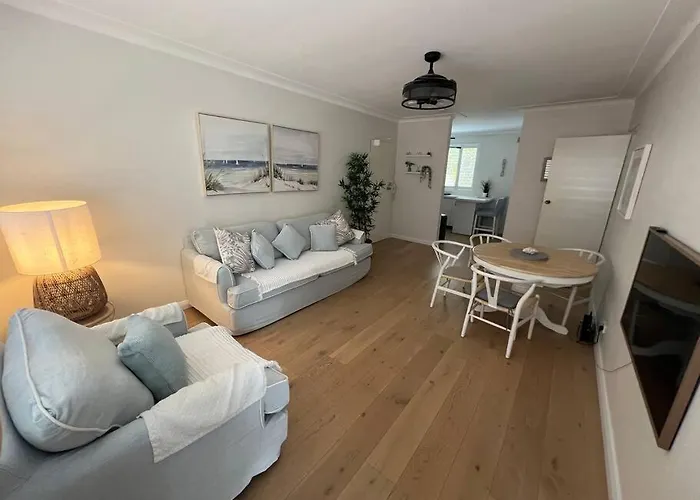 Sunny Boutique Apartment