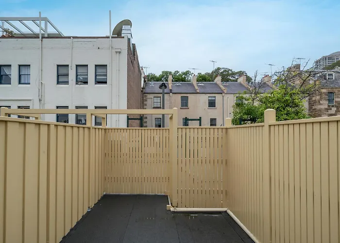 Harbour View Terrace House In The Heart Of The Rocks