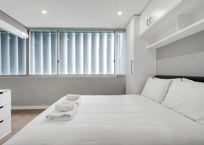Bright 1 Bedroom Unit In The Heart Of Manly