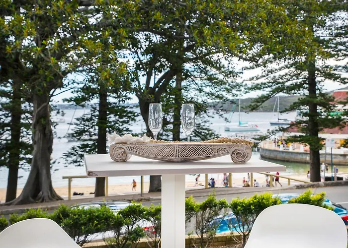 3 Bedroom Beachfront Manly Garden Apartment