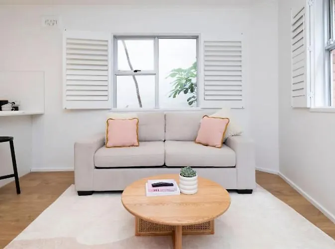 Beachside Bright Unit - Sleeps 4!